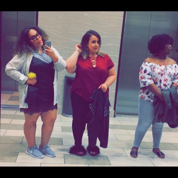 Meet your Posher, Katie - Picture 2 of 4